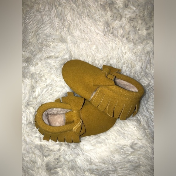 Monkey feet Yellow Bow Kids Shoes - Picture 11 of 16